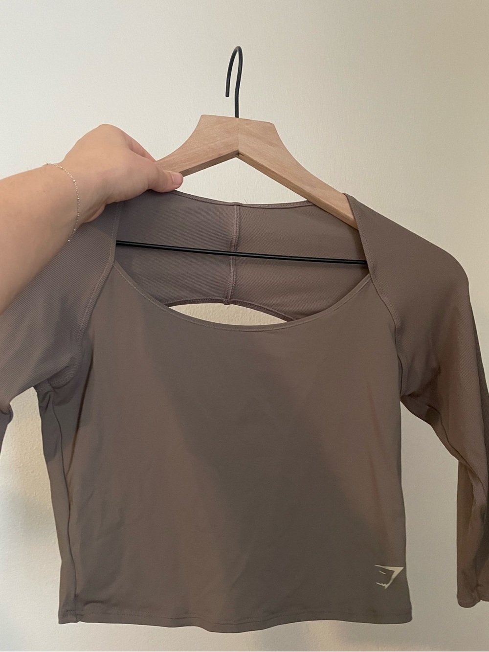 Greige Gymshark Cropped 3/4 Sleeve Top